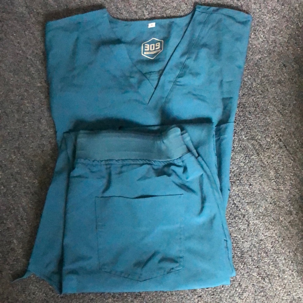 309 Teal Scrub Set